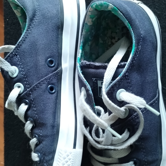 Converse Chuck Taylor All Star blue and white women's size 7 low top sneakers - Picture 4 of 8